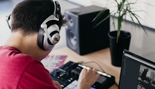 What's New in Native Instruments - PART 6: SOUNDS.COM